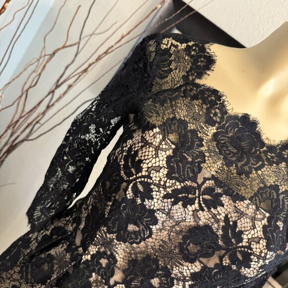 Milly of NY an original BLACK LACE over SKIN TONE SILK LINING - Picture 1 of 8